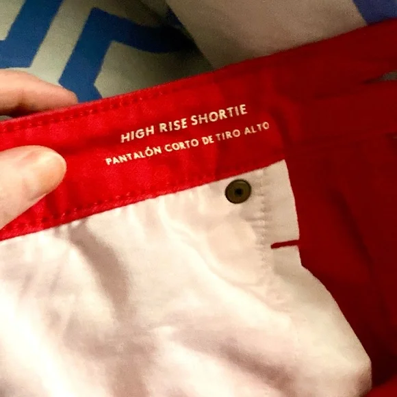 🇺🇸 Universal Thread Red High Rise Shortie Cut Off Jean Shorts 6 / 28R - Picture 8 of 11